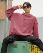 Bluza oversize z kapturem <br>Haft LOVE <br>Efekt sprania